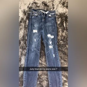 Judy blue stretchy skinny jeans